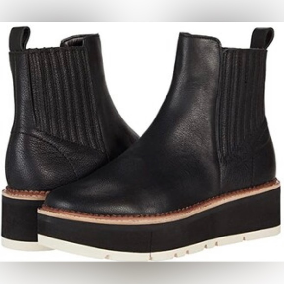 DOLCE VITA Trevor Platform Chelsea Boots SZ 8 Black chunky Lug Sole Shoes - Picture 1 of 12
